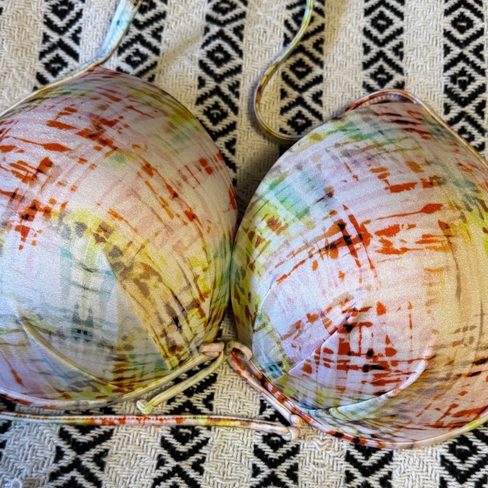 Colorful Patterned Bikini Set - Picture 4 of 6